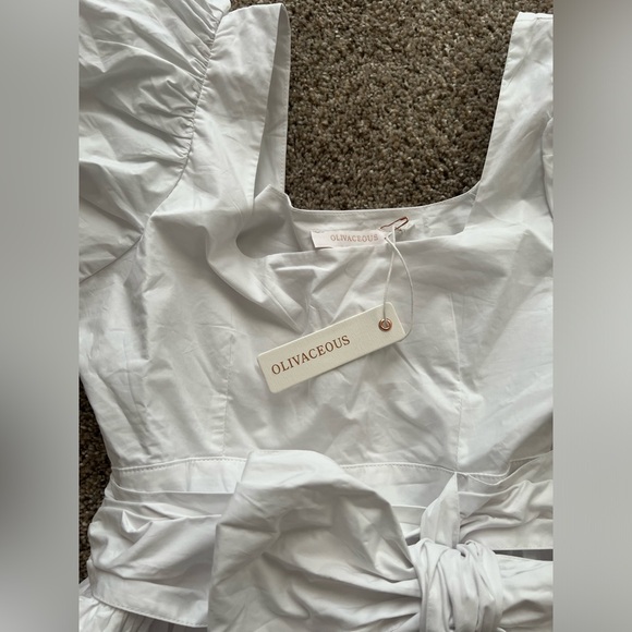 OLIVACEOUS WHITE BOW DRESS - Picture 2 of 4